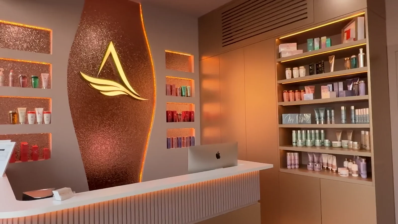Arriving at our illuminated bronze reception at Beauty Airways